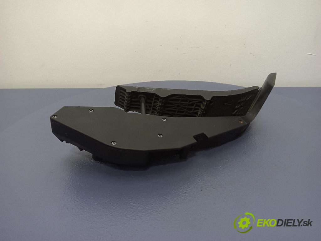Bmw 318 2004 pedal Plyn: 6762481