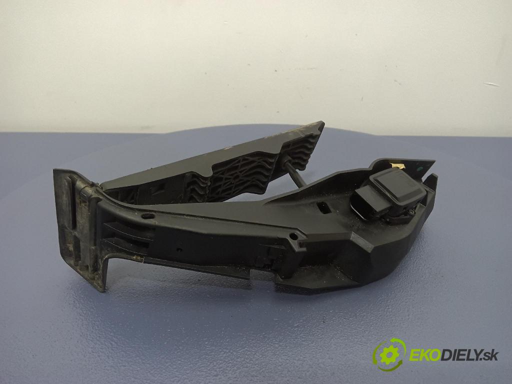 Bmw 318 2004 pedal Plyn: 6762481