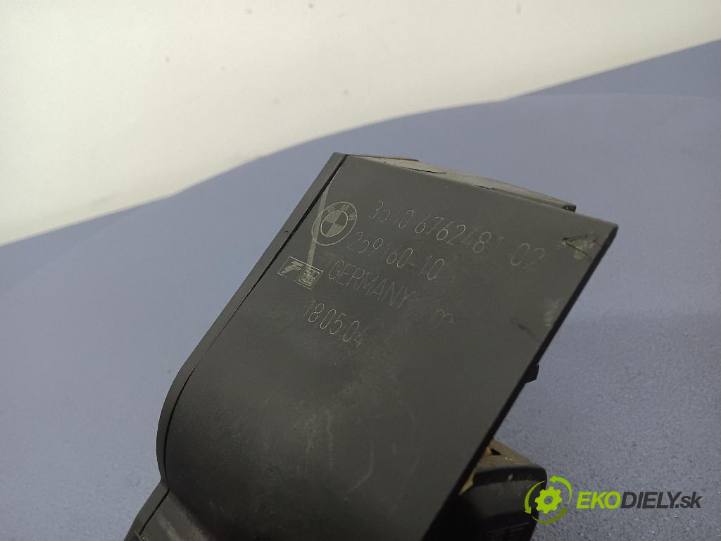 Bmw 318 2004 pedal Plyn: 6762481