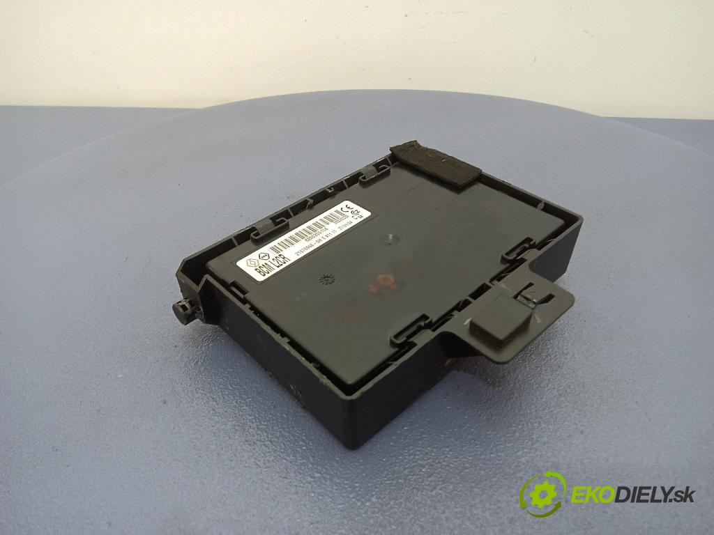 Renault Modus 2004 skrinka Poistky: 8200200106