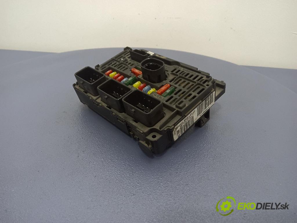 Peugeot 407 2005 skrinka Poistky: 9656086080