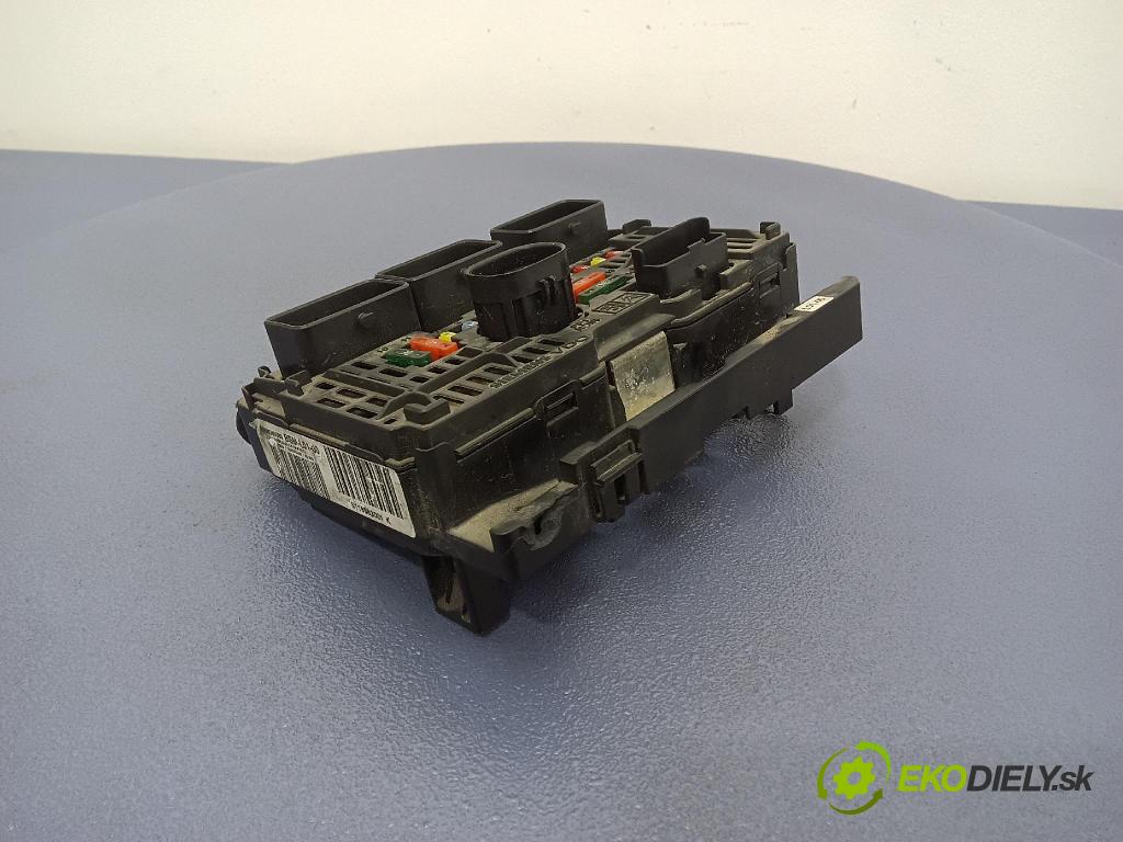 Peugeot 407 2005 skrinka Poistky: 9656086080