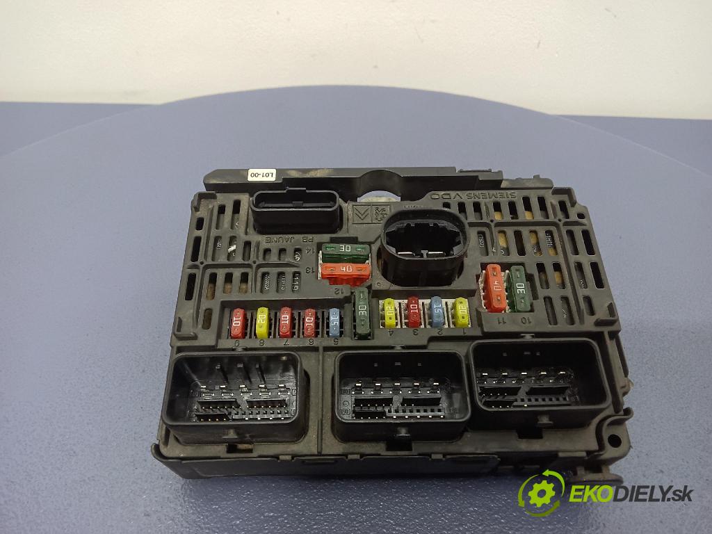 Peugeot 407 2005 skrinka Poistky: 9656086080