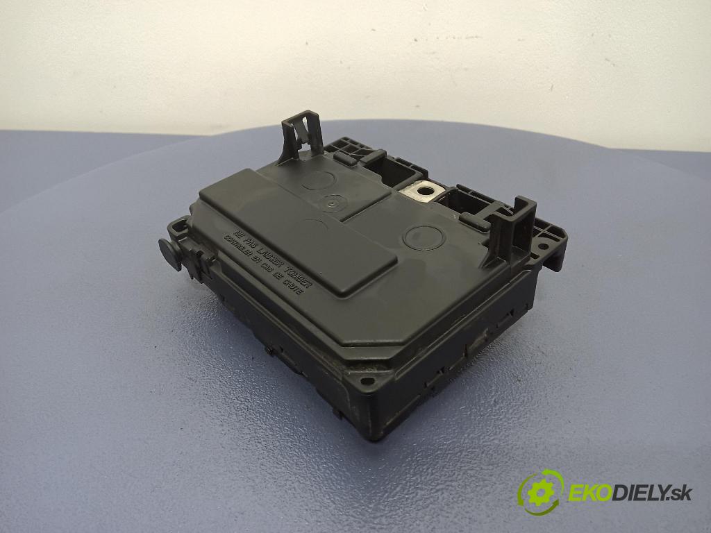 Peugeot 407 2005 skrinka Poistky: 9656086080