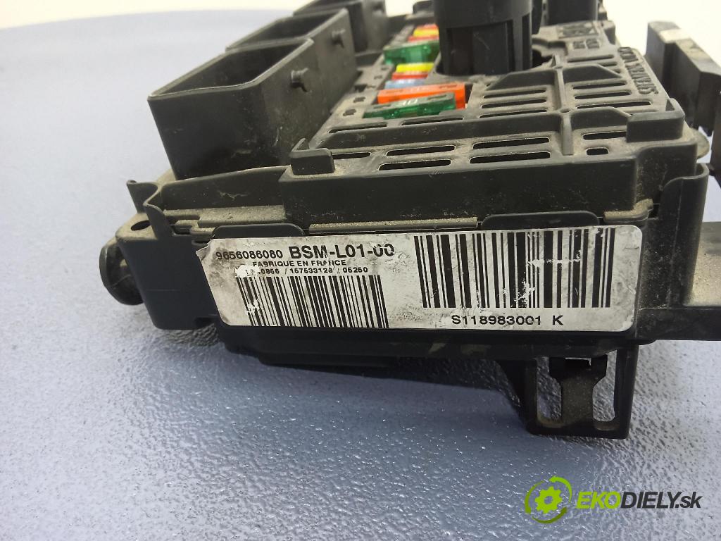 Peugeot 407 2005 skrinka Poistky: 9656086080