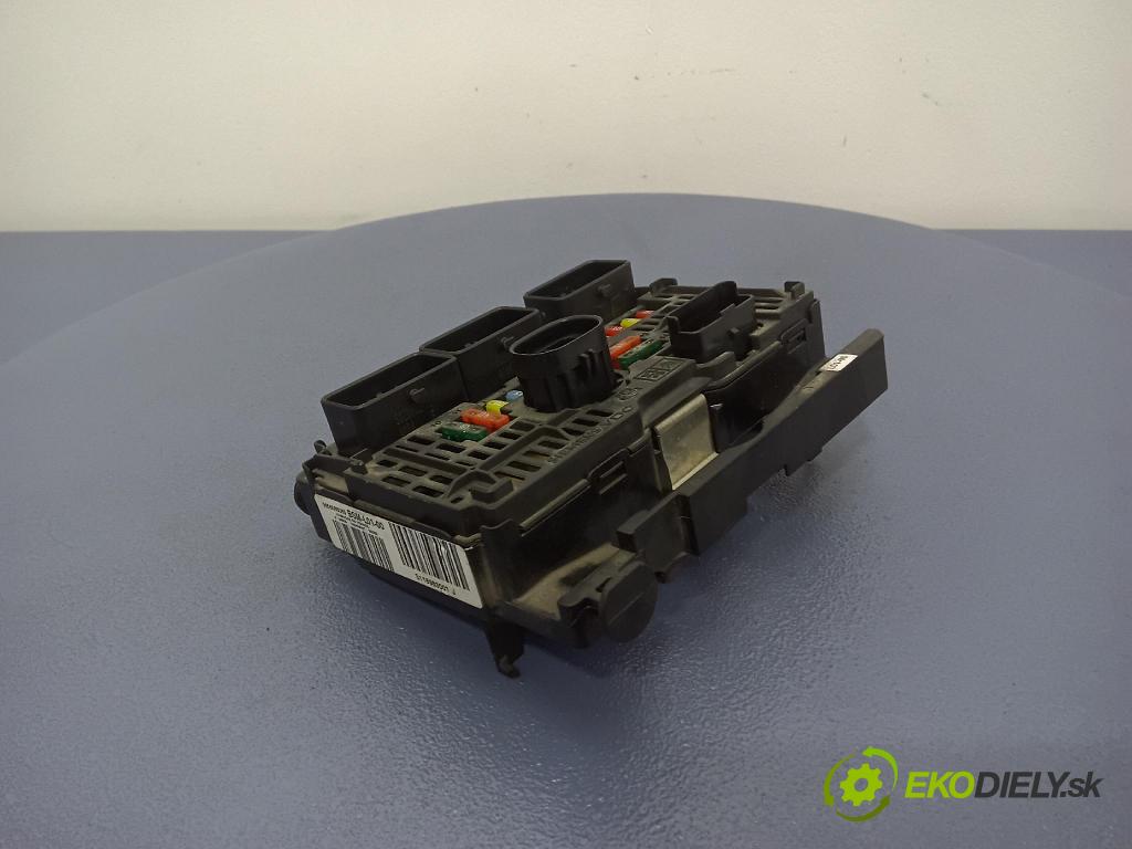 Peugeot 407 2005 skrinka Poistky: 9656086080