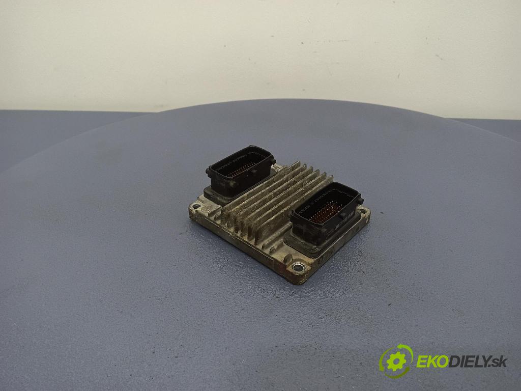 Opel Vectra 2000 riadiaca jednotka Motor: 09391340