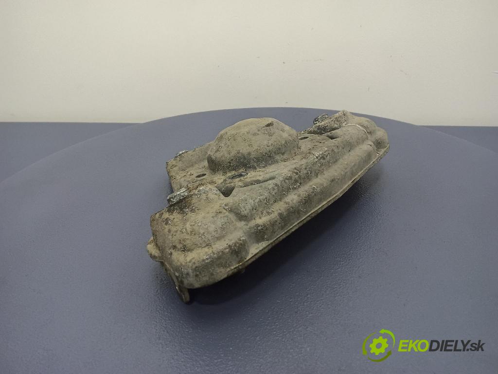 Audi A4 1999 tlmič zad Vľavo.: 8D0412383E
