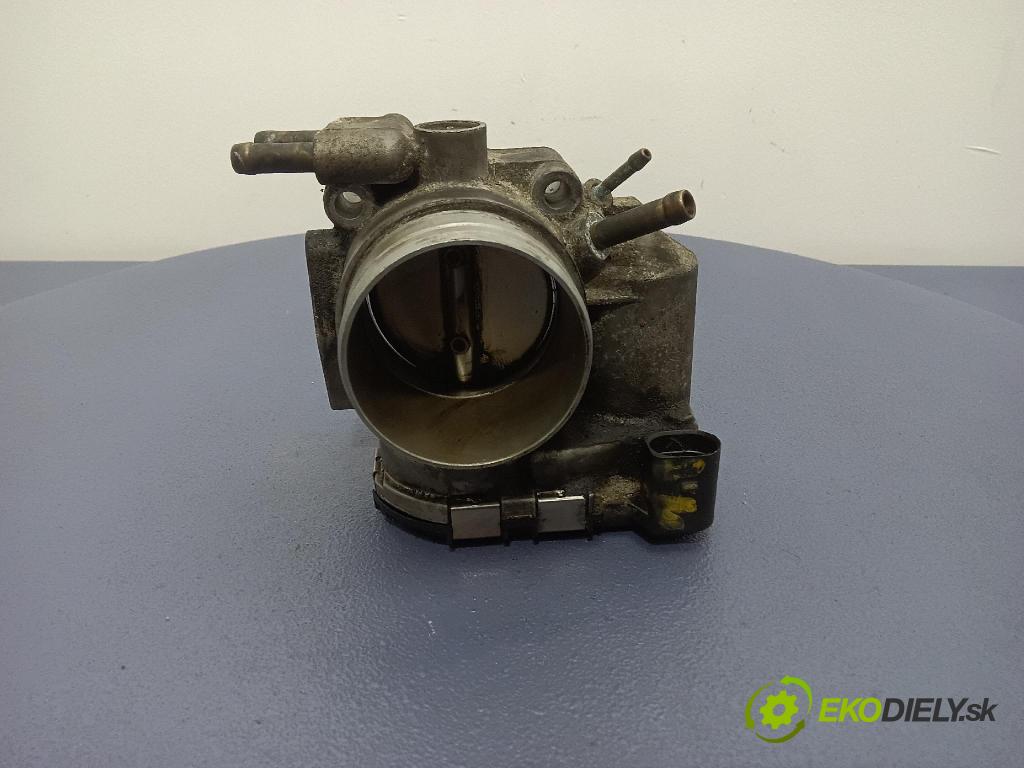 Audi A4 1999 klapka 06B133062E