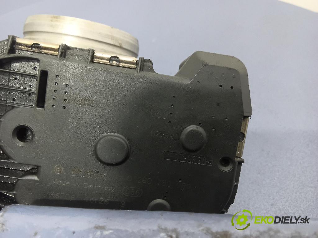Audi A4 1999 klapka 06B133062E