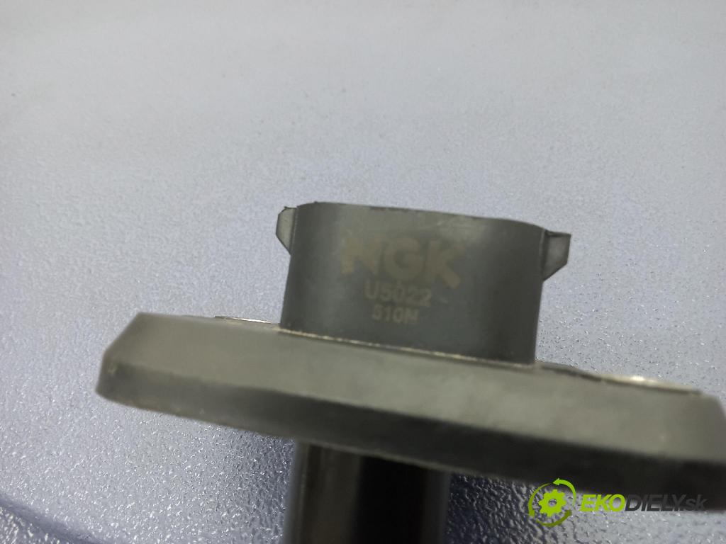 Audi A4 1999 cievka Zapaľovanie: NGK U5022