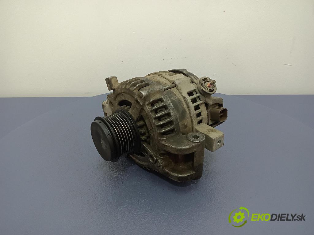 Toyota Avensis 2005 Alternator 01