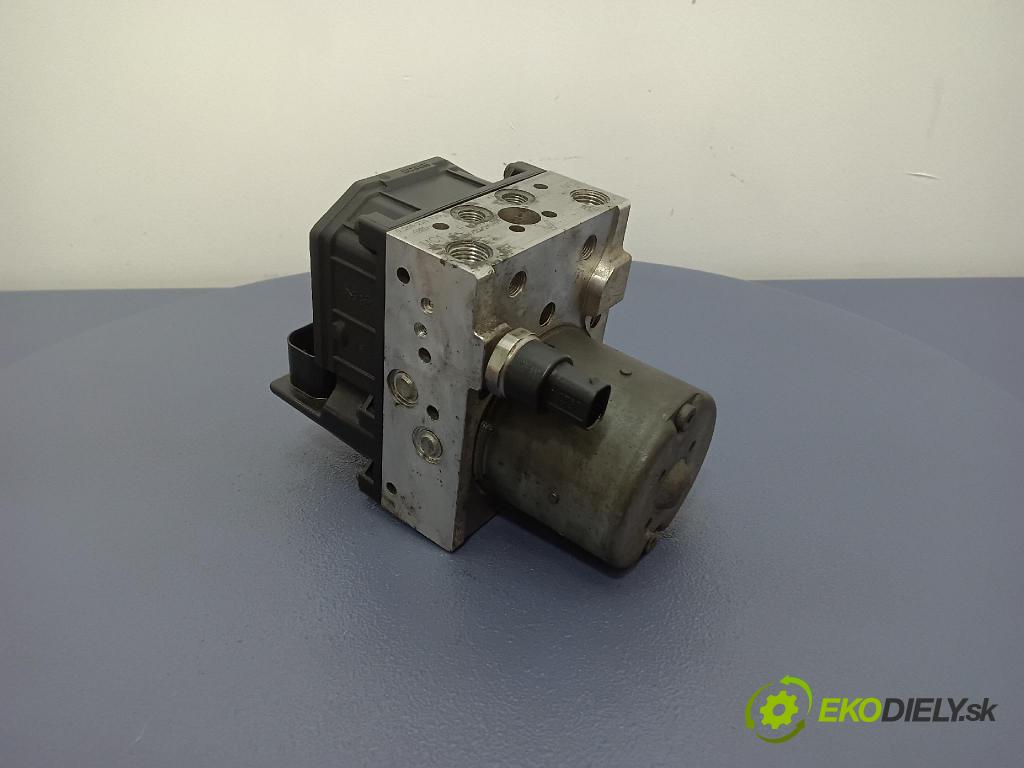 Toyota Avensis 2005 čerpadlo ABS x 44540-05040