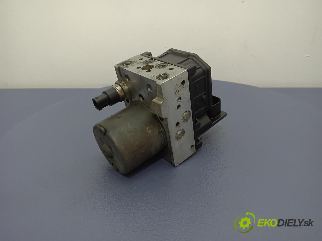 Toyota Avensis 2005 čerpadlo ABS x 44540-05040