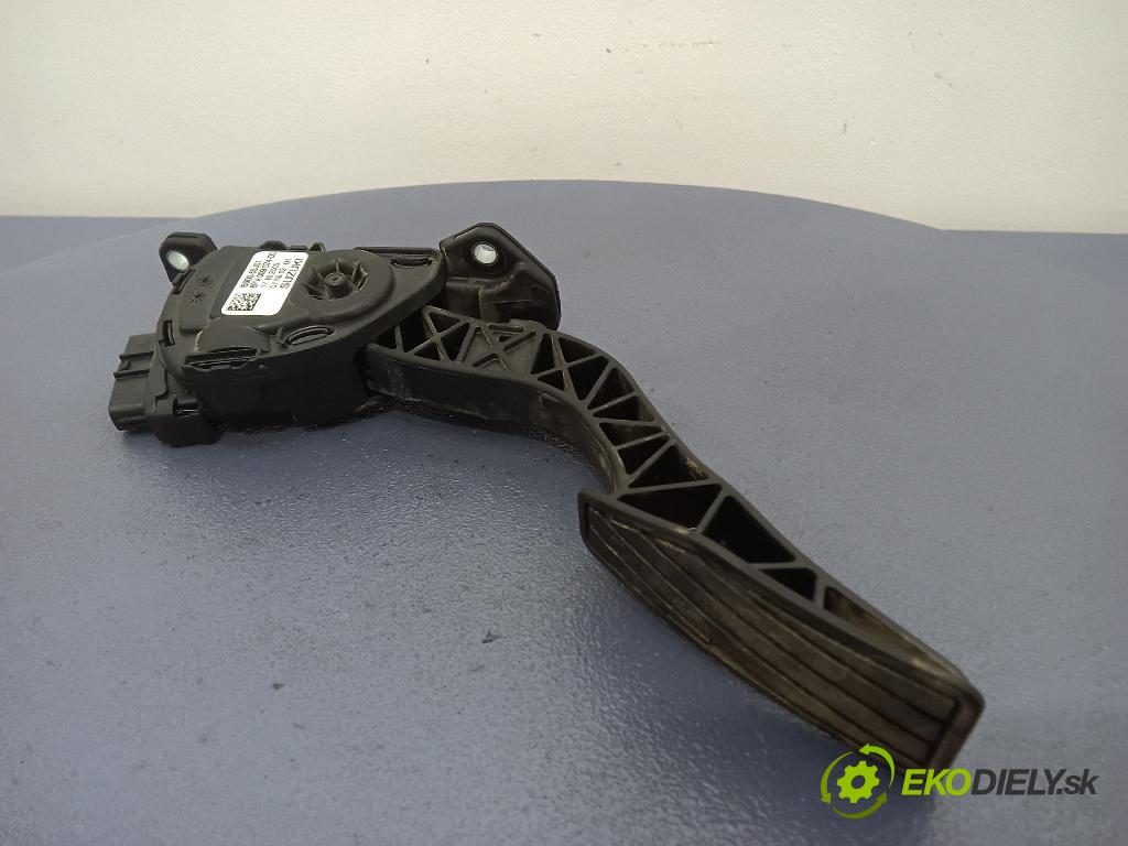 Suzuki Grand vitara 2006 pedal Plyn: I5900-65J01