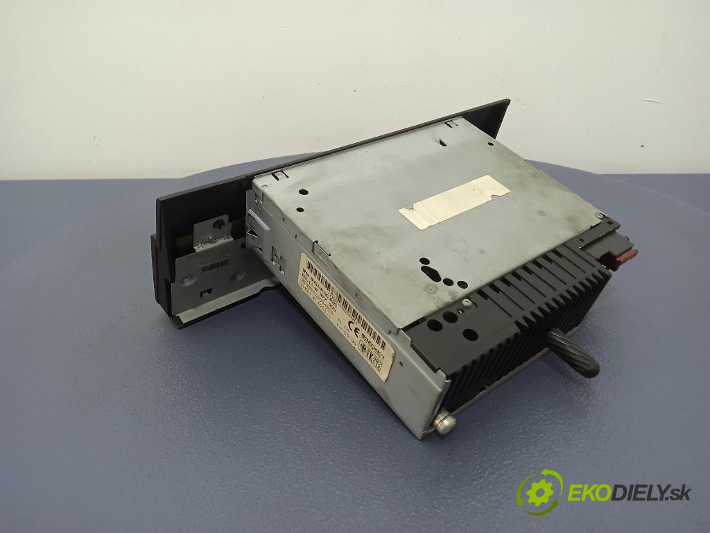 Bmw 523 1999 Radio I Navigace: 8377005