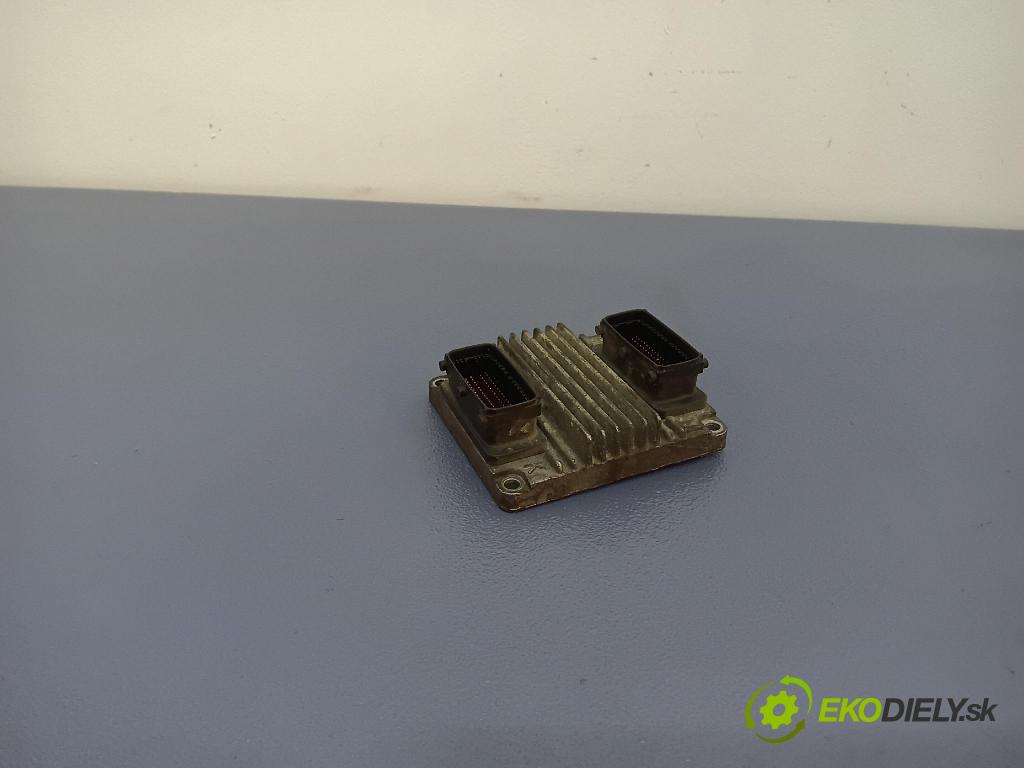 Opel Astra 2001 řídící jednotka Motor: 09353459