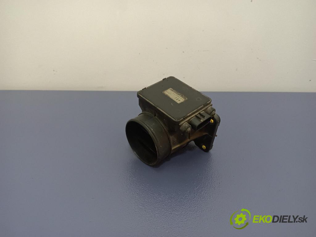 Mitsubishi Carisma 2003 váha vzduchu E5T08271