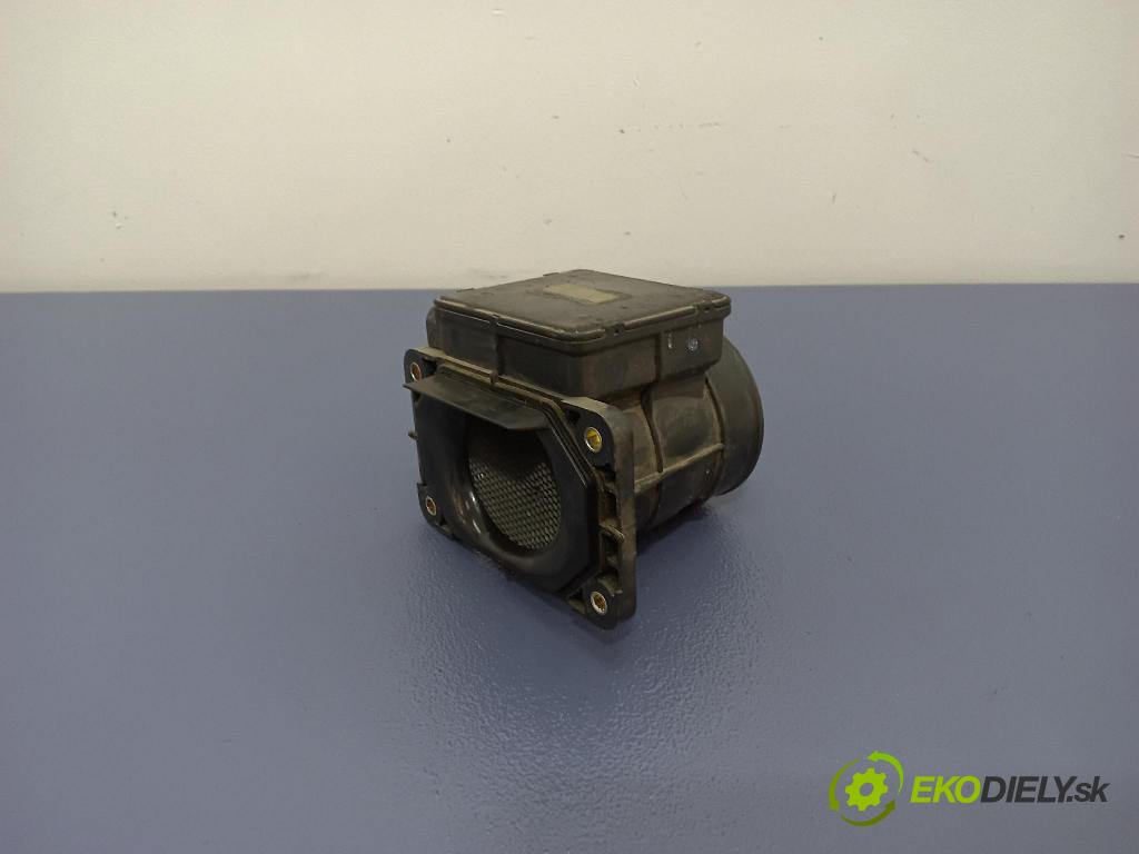 Mitsubishi Carisma 2003 váha vzduchu E5T08271