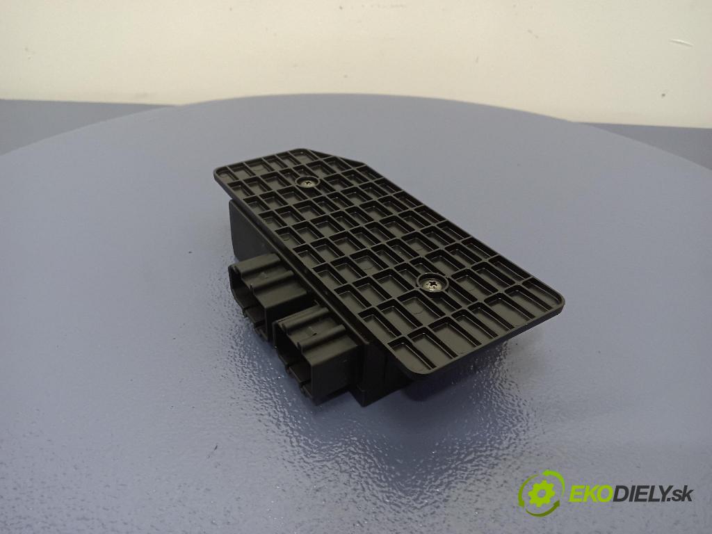 Volkswagen Passat 2001 riadiaca jednotka Komfortu 1C0959799B
