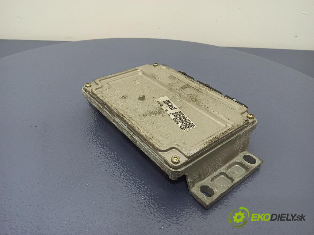 Peugeot 307 2004 riadiaca jednotka Motor: 9654716780