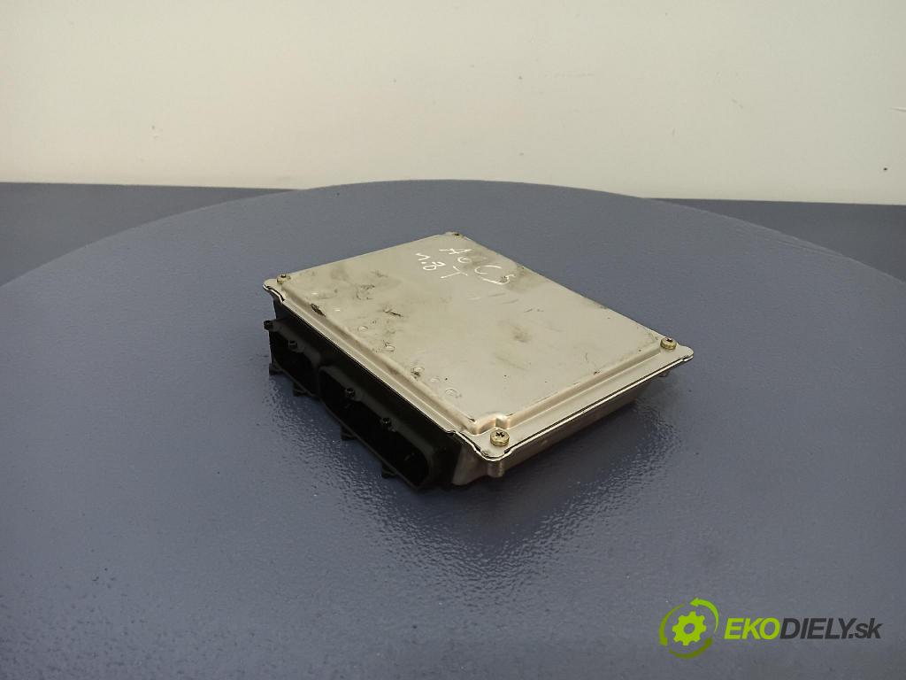 Audi A6 1997 řídící jednotka Motor: 4B0907557A