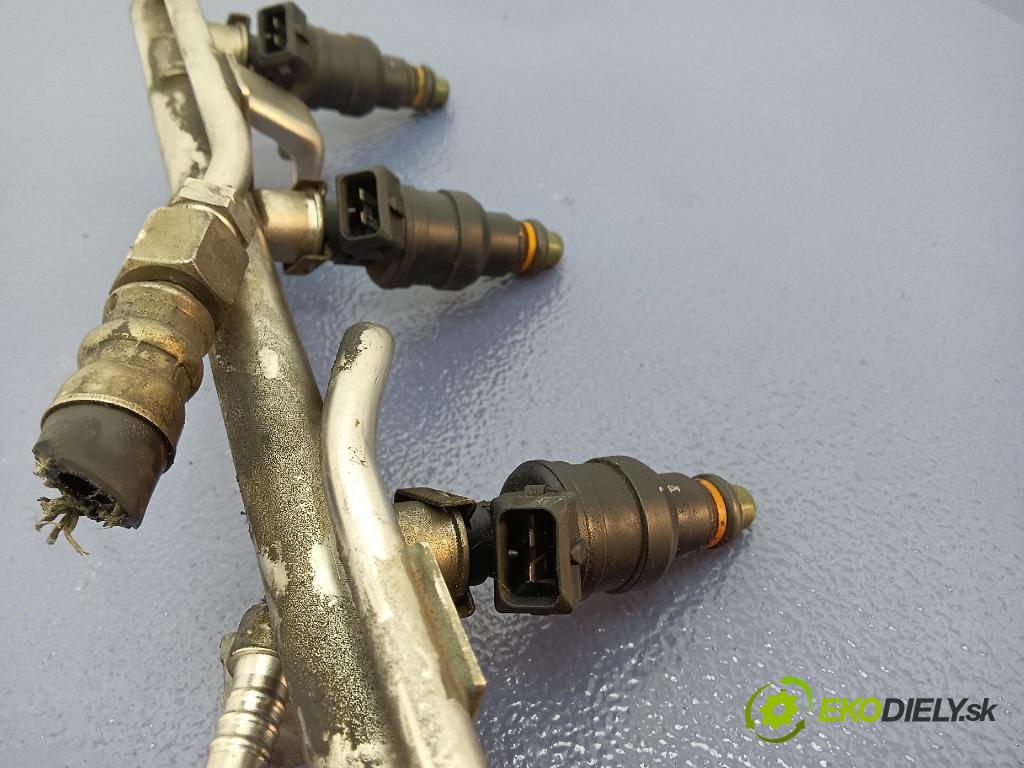 Audi A6 1997 lišta Zásobování 0280150447