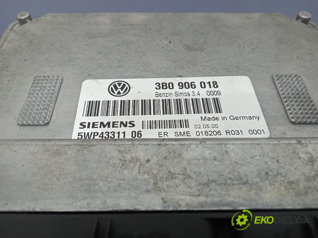 Volkswagen Passat 2000 řídící jednotka Motor: 3B0906018
