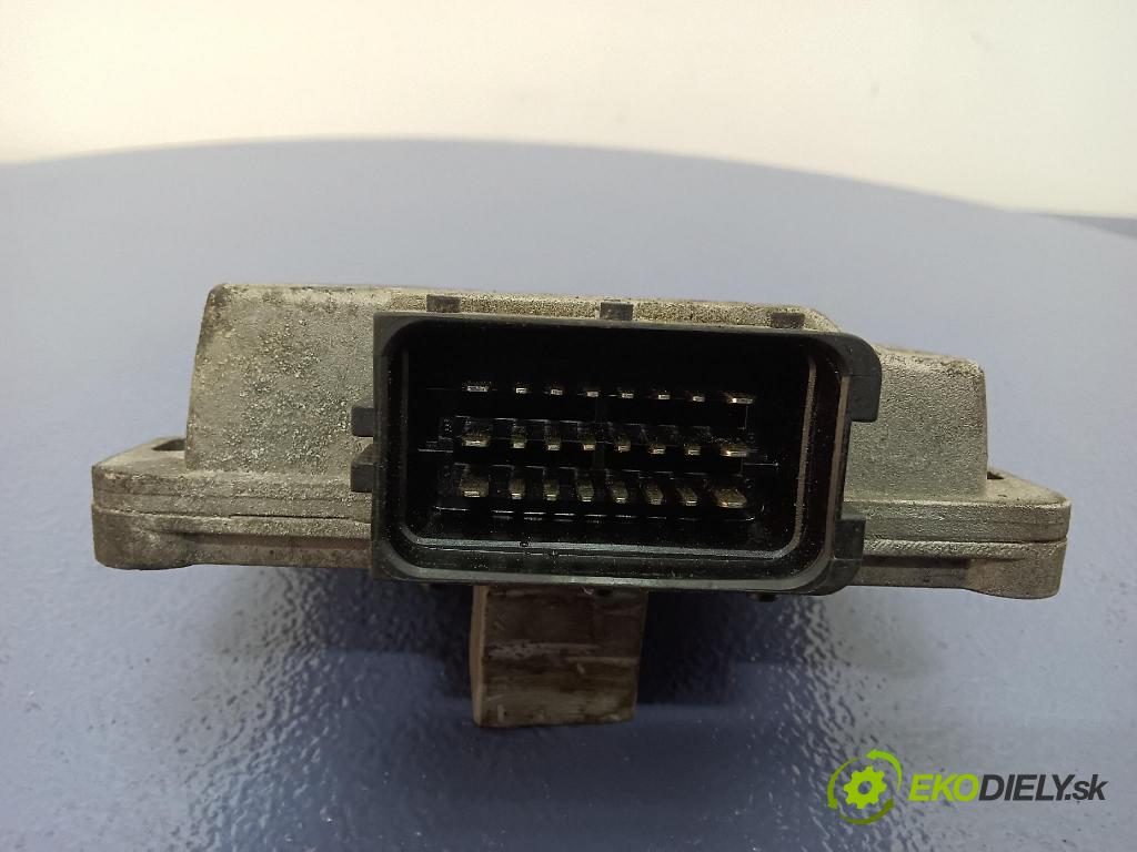 Volkswagen Passat 2000 řídící jednotka 67R-016560