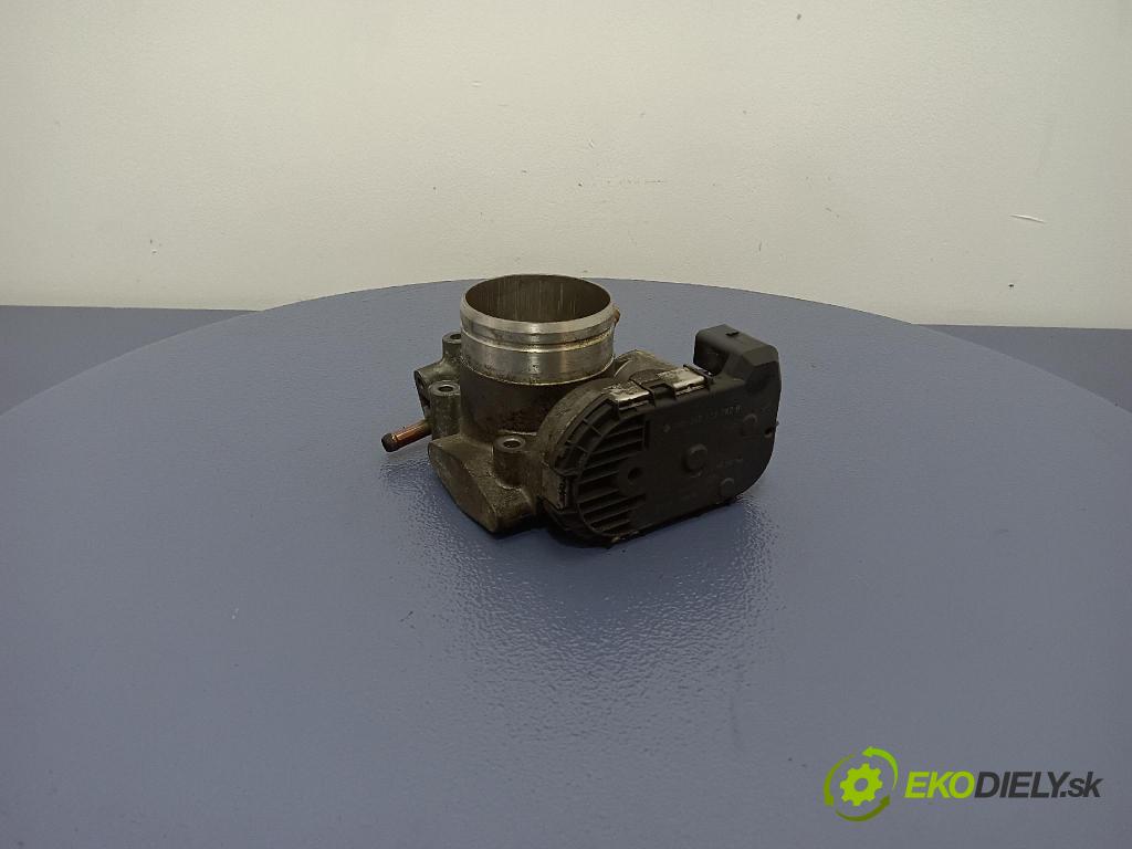 Audi A4 2002 škrticí klapka 06B133062H