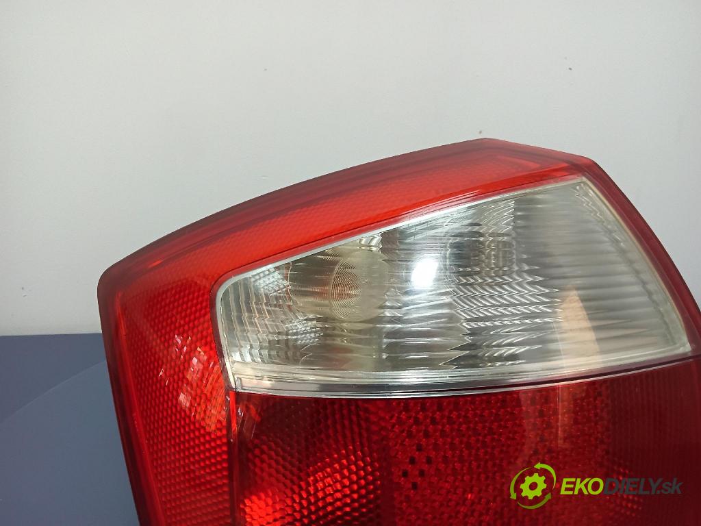 Audi A4 2002 světlo Zad: levá Mimo: 153929