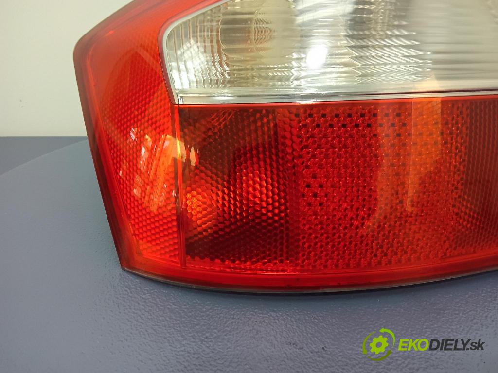 Audi A4 2002 světlo Zad: levá Mimo: 153929