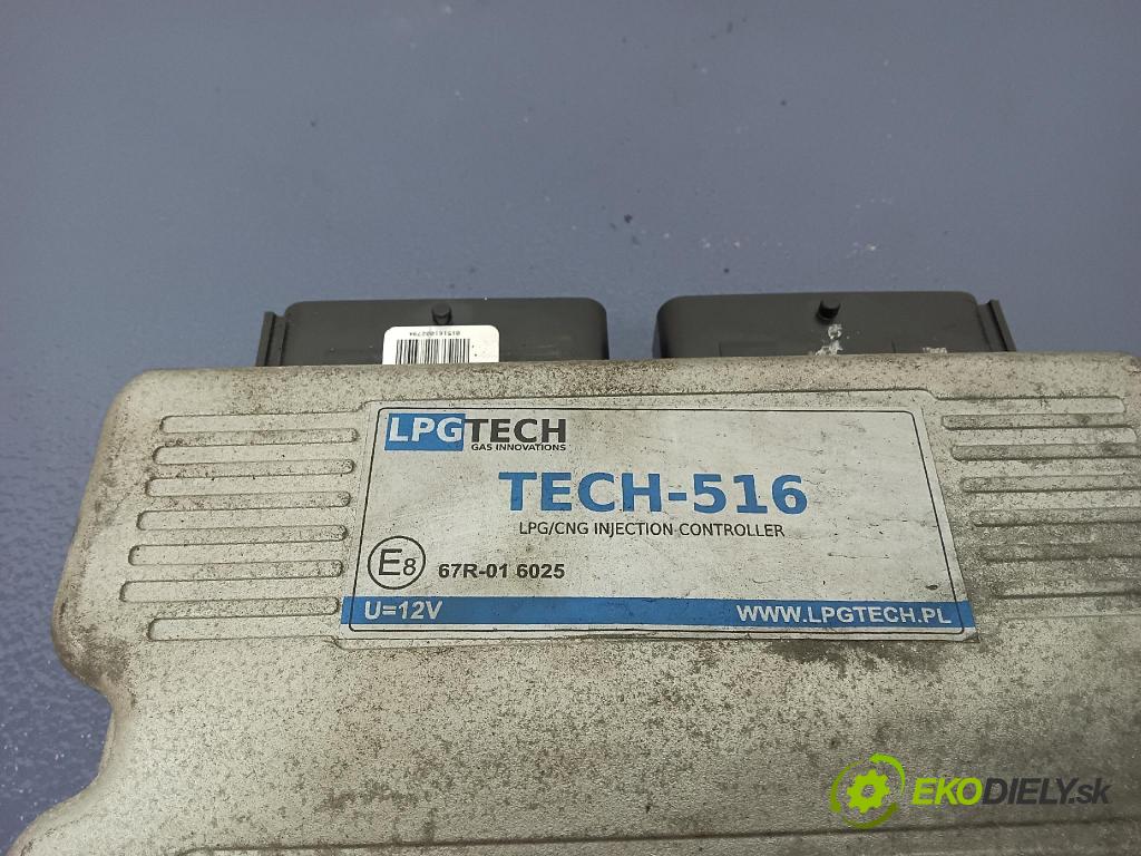 Chrysler Pacifica 2004 řídící jednotka 67R-016025