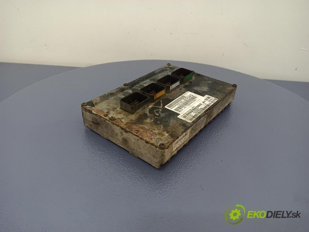 Chrysler Pacifica 2004 riadiaca jednotka Motor: P04748330AD