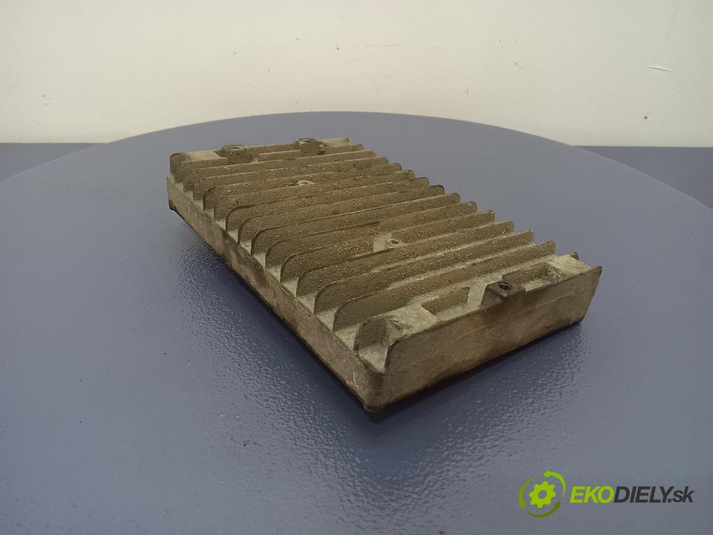 Chrysler Pacifica 2004 riadiaca jednotka Motor: P04748330AD