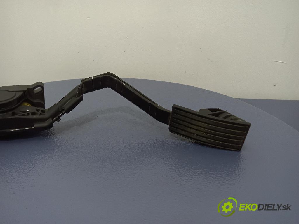 Peugeot 407 sw 2005 pedal Plyn: 9650341780