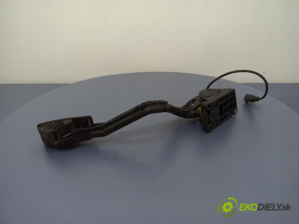Peugeot 407 sw 2005 pedal Plyn: 9650341780