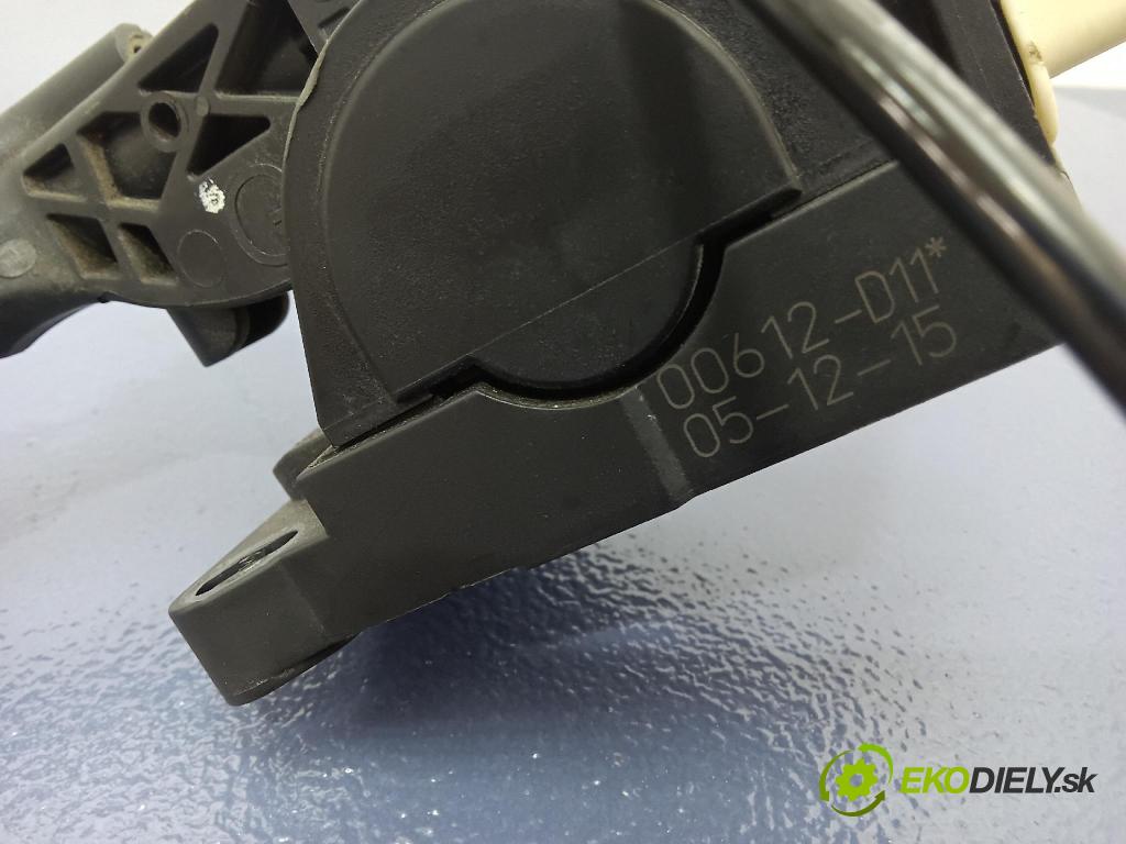 Peugeot 407 sw 2005 pedal Plyn: 9650341780