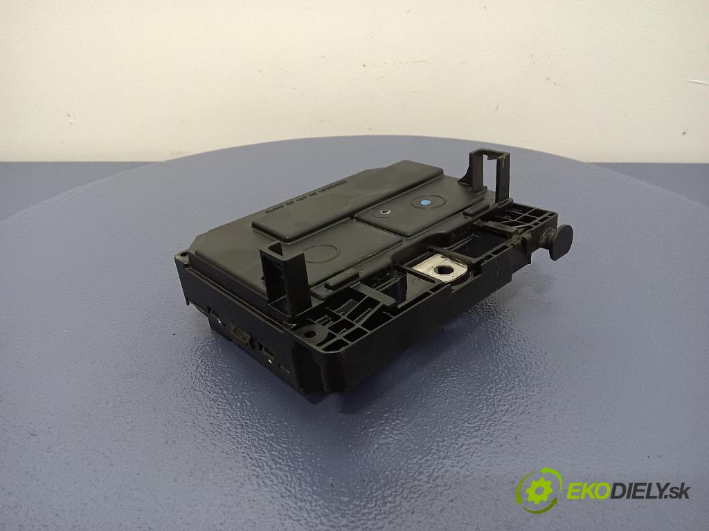 Peugeot 607 2005 skrinka Poistky: 9657718780