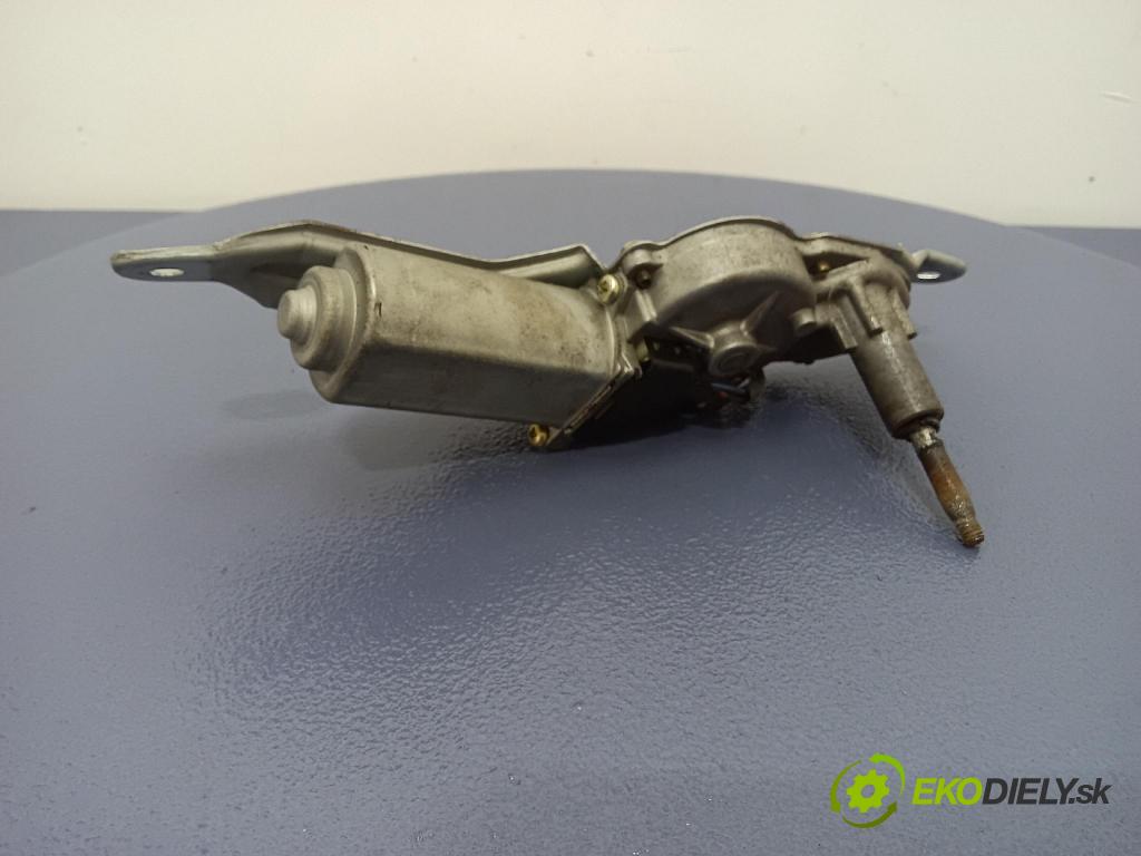 Toyota Yaris 2001 motor: Stierače: zad 85130-52010