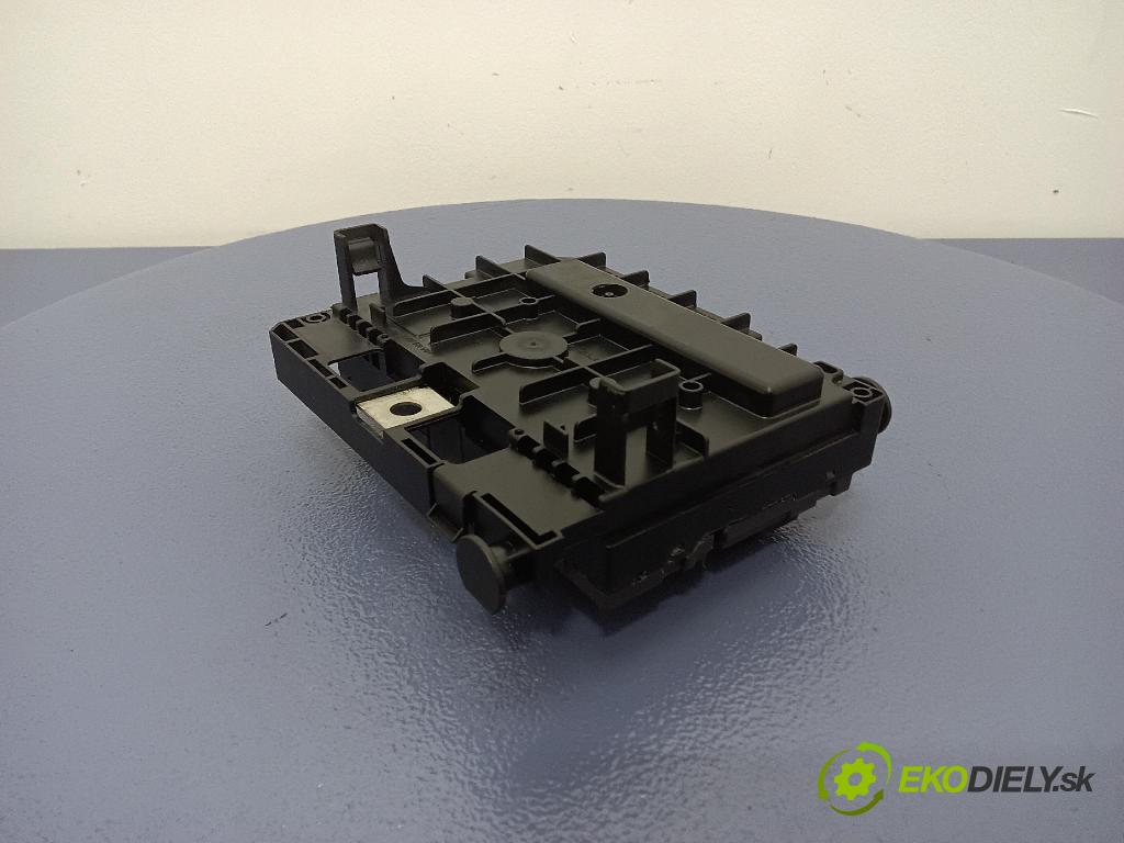 Citroen C3 2007 skrinka Poistky: 9664055580