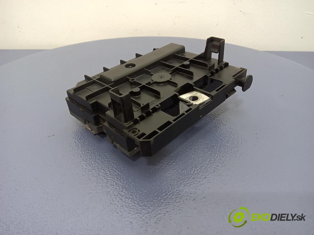 Citroen C4 picasso 2008 skrinka Poistky: 9675877980