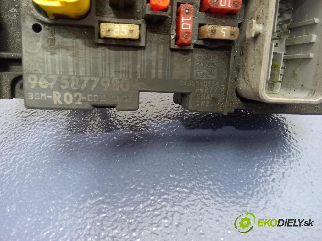 Citroen C4 picasso 2008 skříňka Pojistky 9675877980