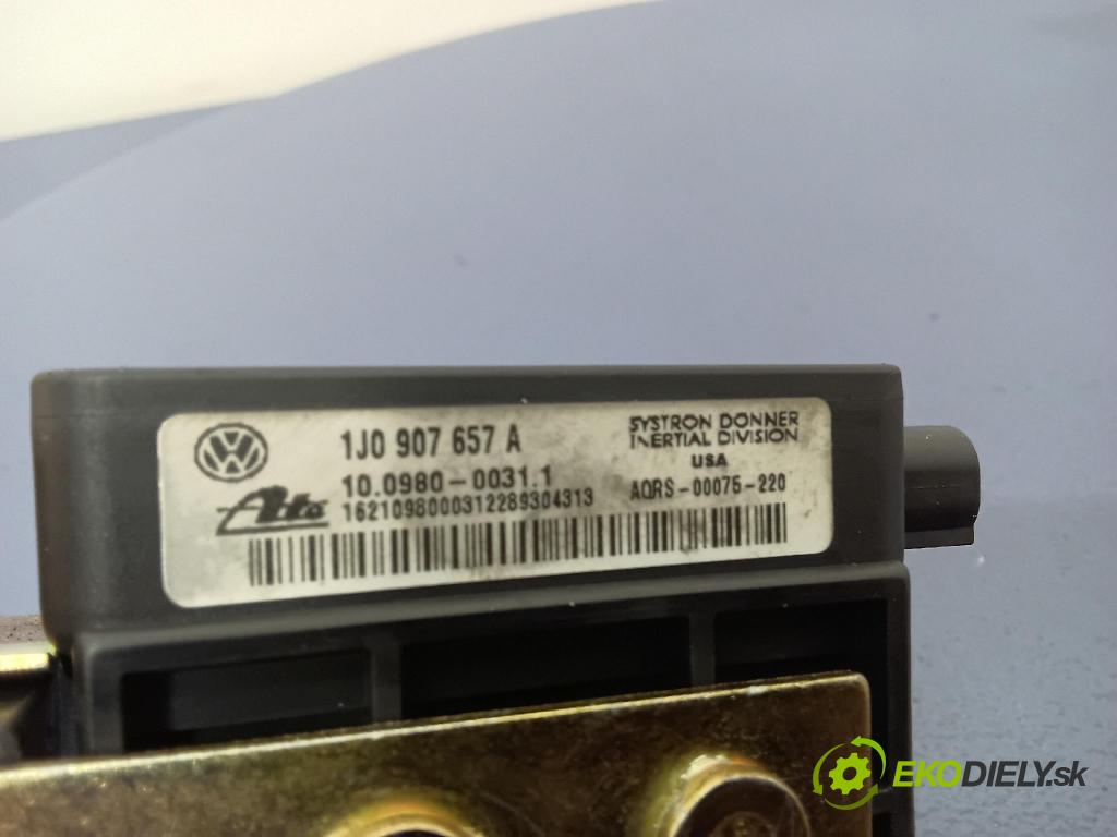 Volkswagen Bora 1999 snímač ESP 1J0907657A