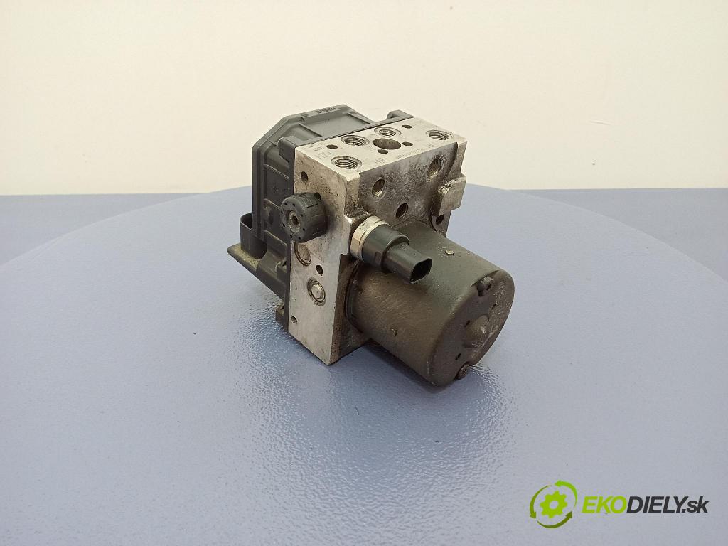 Audi A6 2004 čerpadlo ABS x 4B0614517G