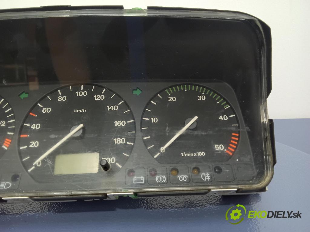 Volkswagen Transporter 1996 prístrojovka/ budíky 7D0919861N