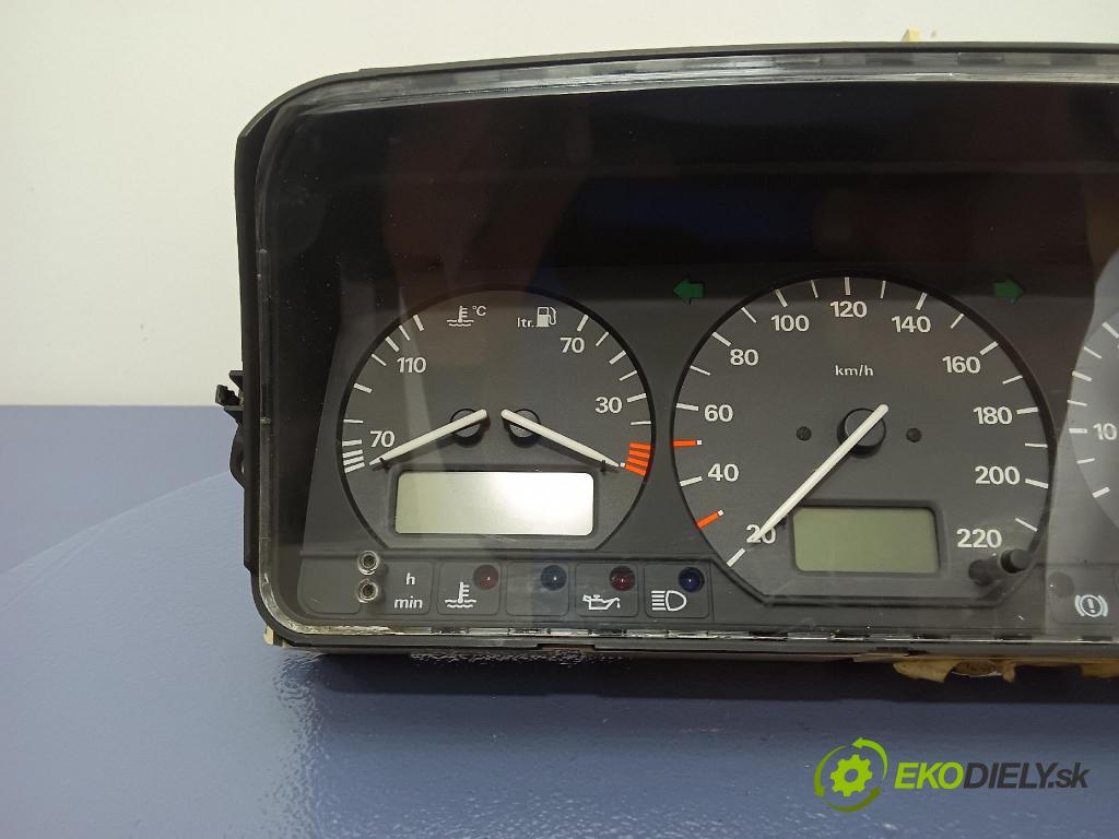 Volkswagen Passat 1994 prístrojovka/ budíky 3A0919033R