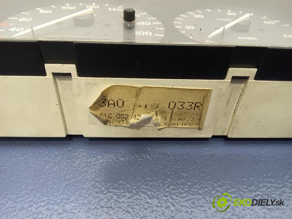 Volkswagen Passat 1994 prístrojovka/ budíky 3A0919033R