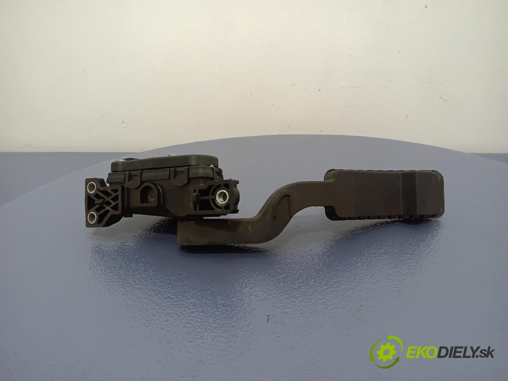 Renault Laguna 2006 pedal Plyn: 8200003393