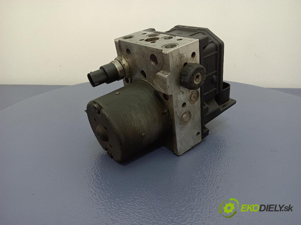 Audi A4 2004 čerpadlo ABS x 8E0614517